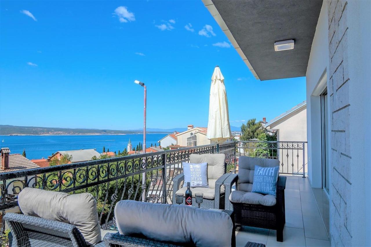 Holiday House Queens With Sea View Selce Buitenkant foto