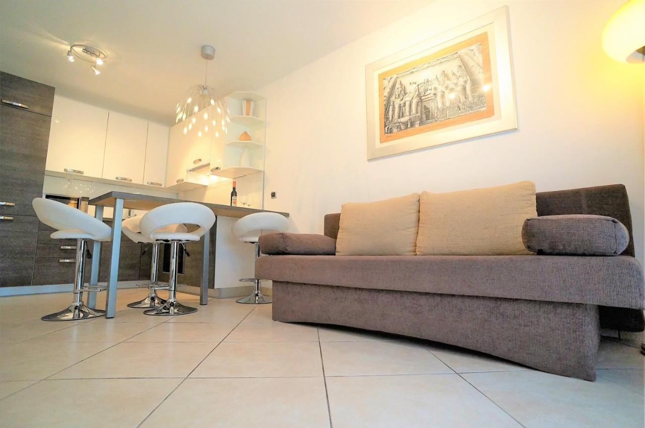 Holiday House Queens With Sea View Selce Buitenkant foto