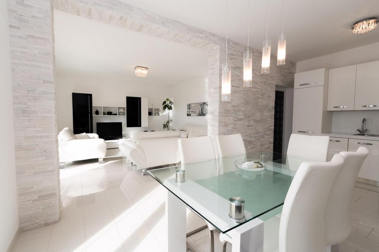 Holiday House Queens With Sea View Selce Buitenkant foto