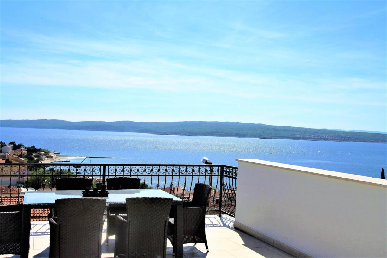 Holiday House Queens With Sea View Selce Buitenkant foto